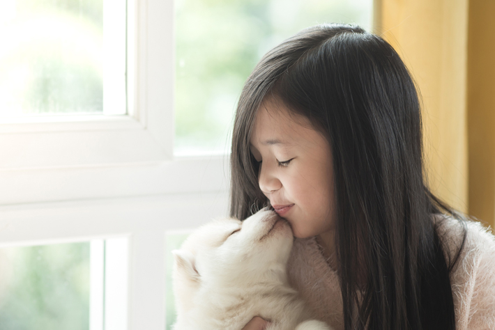 犬の唾液には感染症リスクもあります。体調が悪い場合は注意しましょう。